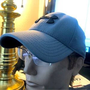 Under Armour Men’s Gray Baseball Cap Size L-XL